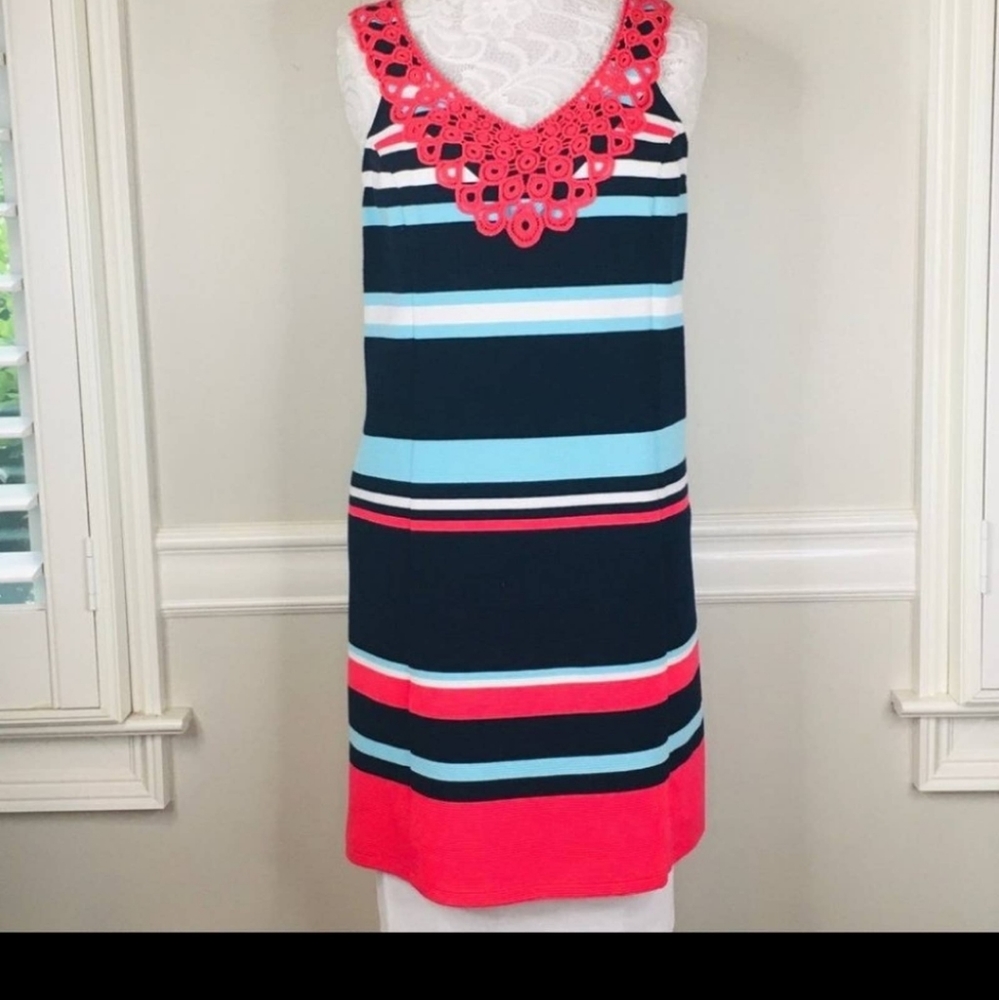 🌺Crown & Ivy dress. Medium. Fits like a 8/10. Pit to pit is 16-17 inches. NWT